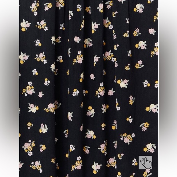 Torrid Crinkle Gauze Smocked Tank - Picture 3 of 5